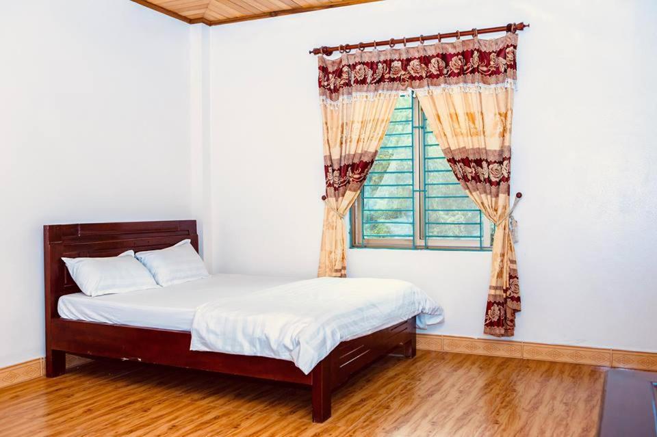 Hung Thinh Hotel Ban Gum Eksteriør billede